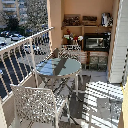 Appartement Spacieux A Avec Terrasse